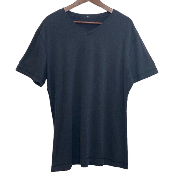 lululemon athletica Other - Lululemon T Shirt Mens XL Gray V Neck Stretch Cotton Casual Short Sleeve